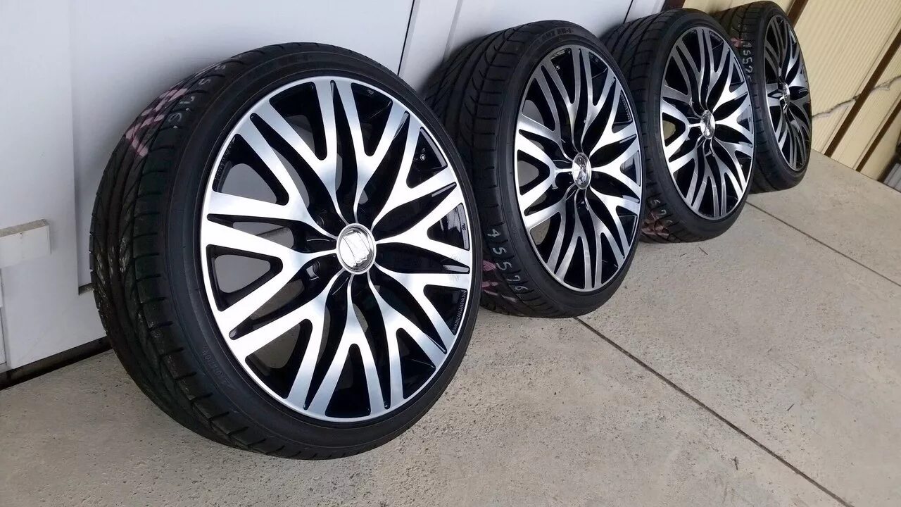 Tiguan 2 колеса r19 255 45. Колеса р 19. Резина 235 40 r19 mazda 6. Ауди ротор р19. Passat cc диски sebring r19.