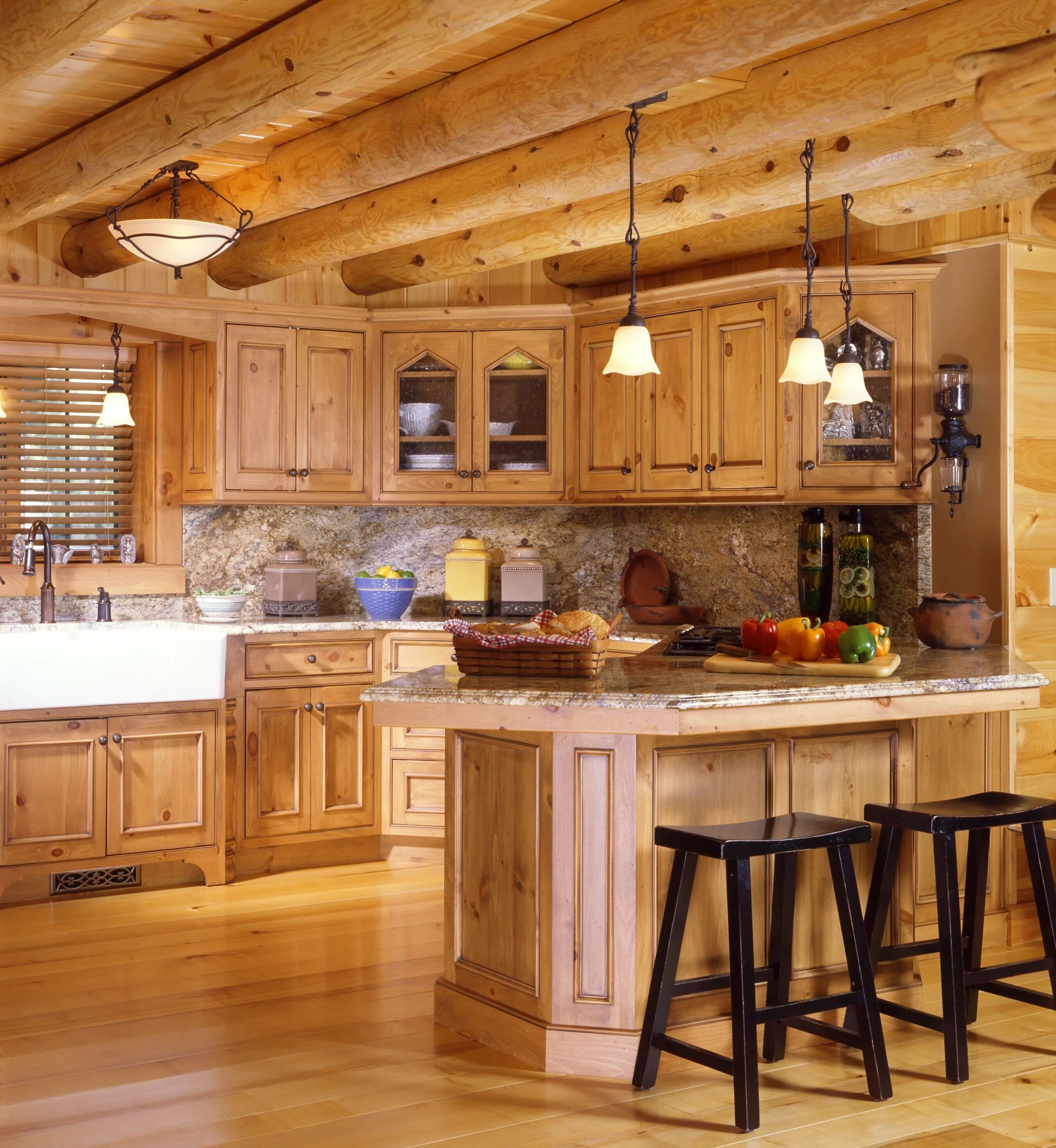 Кухня в деревянном доме. Кухни в деревянноммдоме. Кухня в деревянном стиле. Красивая кухня в деревянном доме. Рубленные кухни