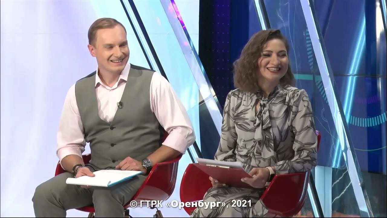 Гтрк оренбург последний выпуск сегодня во всем виноват контрабас. Во всем виноват контрабас оренбург. Во всем виноват контрабас гтрк оренбург. Программа во всем виноват контрабас оренбург ведущие. Во всем виноват контрабас гтрк оренбург.