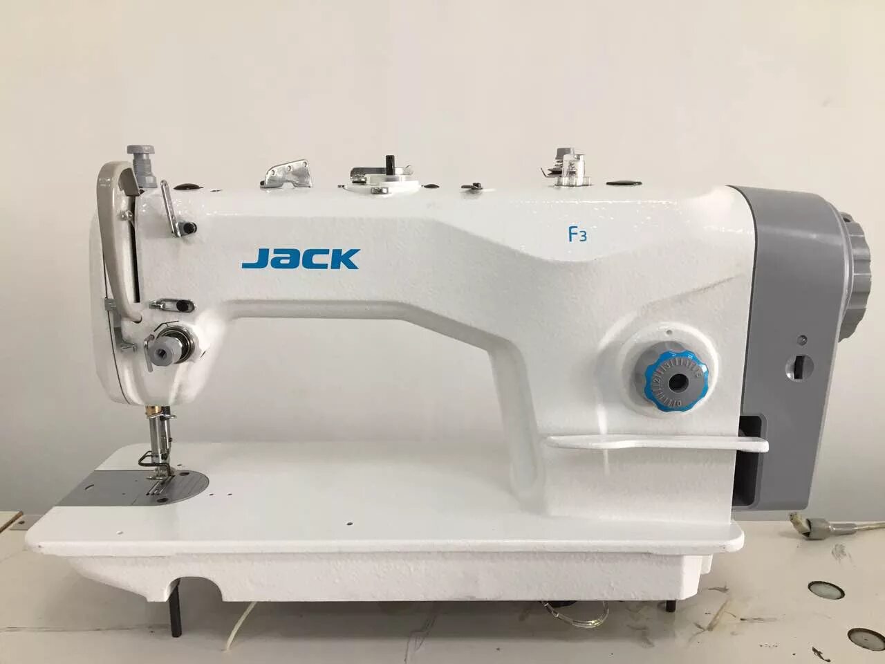 Швейная машинка джак. Jack f3 швейная машина. Jack JK f3. Промышленная швейная машина Jack JK-f4. Швейная машинка Промышленная Jack f3.