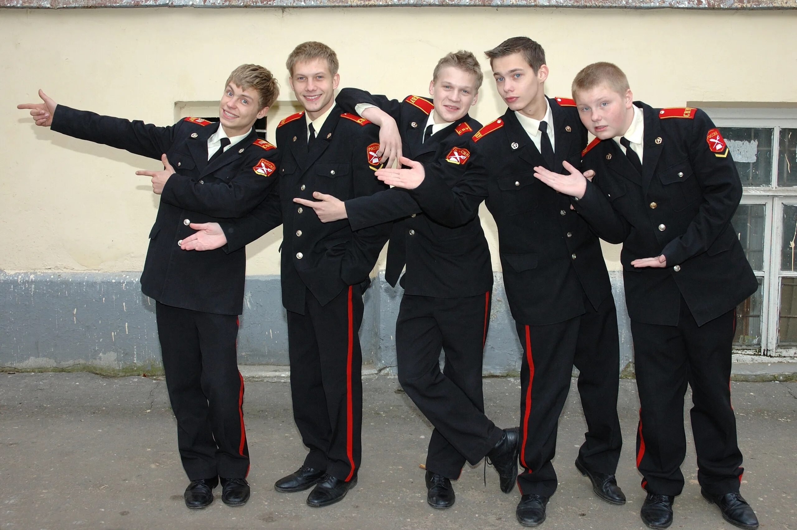 Выпускники театрального института имени бориса щукина. Нижегородское театральное училище выпускники. Училище актеров. Училище актеров. Домбровская иркутск театральное училище.