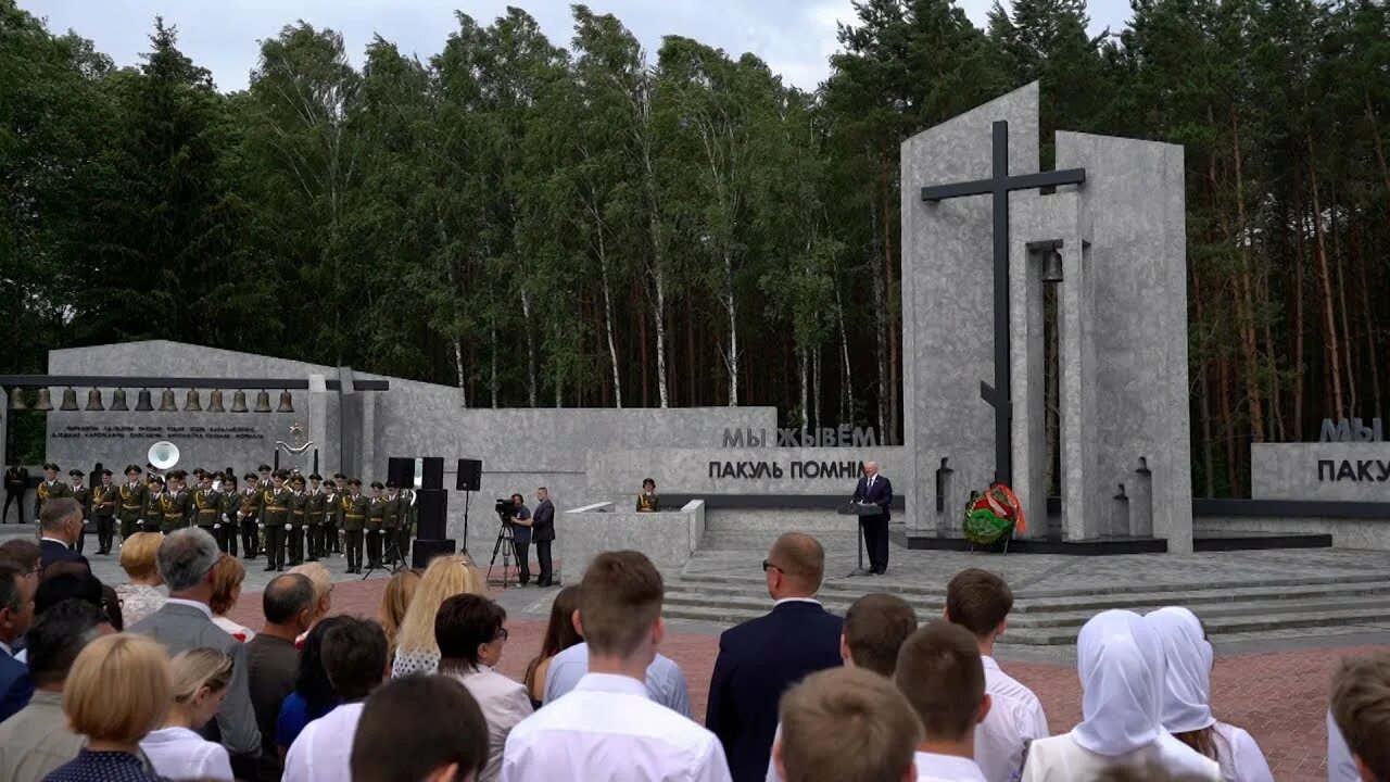 Дальва деревня. Дальва мемориальный архитектурно-скульптурный комплекс. Деревня хатынь. Мемориал в деревне ола беларусь. Мемориал в деревне ола беларусь.