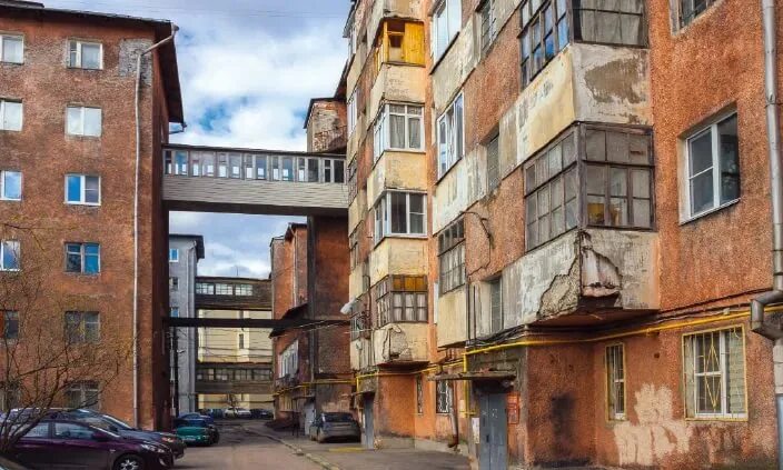 Дом коммуна нижний новгород пискунова. Дом коммуна нижний новгород конструктивизм. Дома коммуны культурная революция. Дом коммуна культурная революция. Культурная революция на пискунова дом.