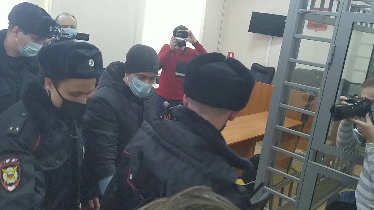 Суды после 12