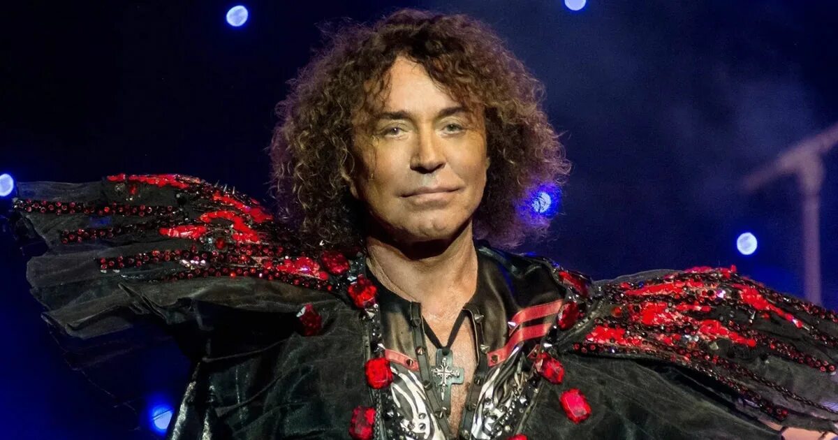 Певцы разбор. Стас михайлов российский певец. Анализ произведения тургенева певцы. Singer певец. Певец во стане русских воинов стих.