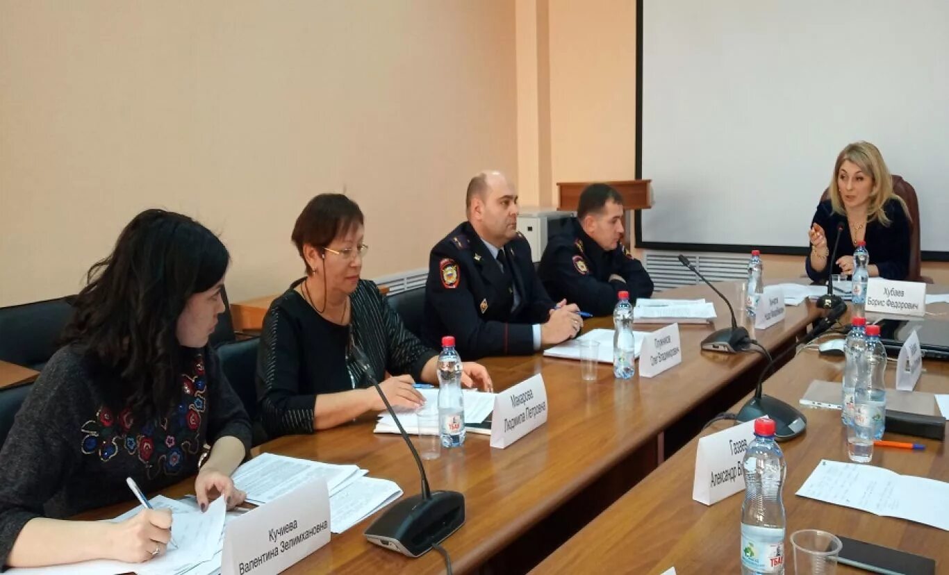 село октябрьское северная осетия. глава пригородного района рсо-алания гаглоев. пригородный рсо алания. глава пригородного района рсо-алания. октябрьское рсо-алания пригородного района.