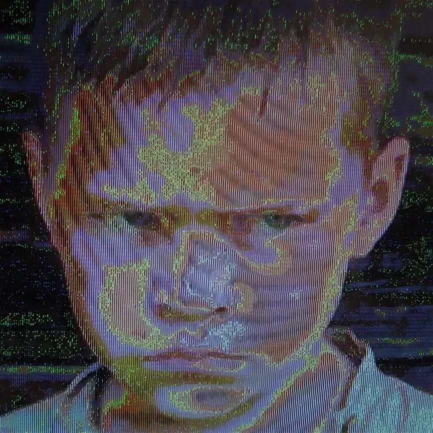 Негативное изображение телевизора. Искаженное изображение на телевизоре. негативное изображение в жк телевизоре. искажение цвета на телевизоре. искажение цветов на телевизоре.