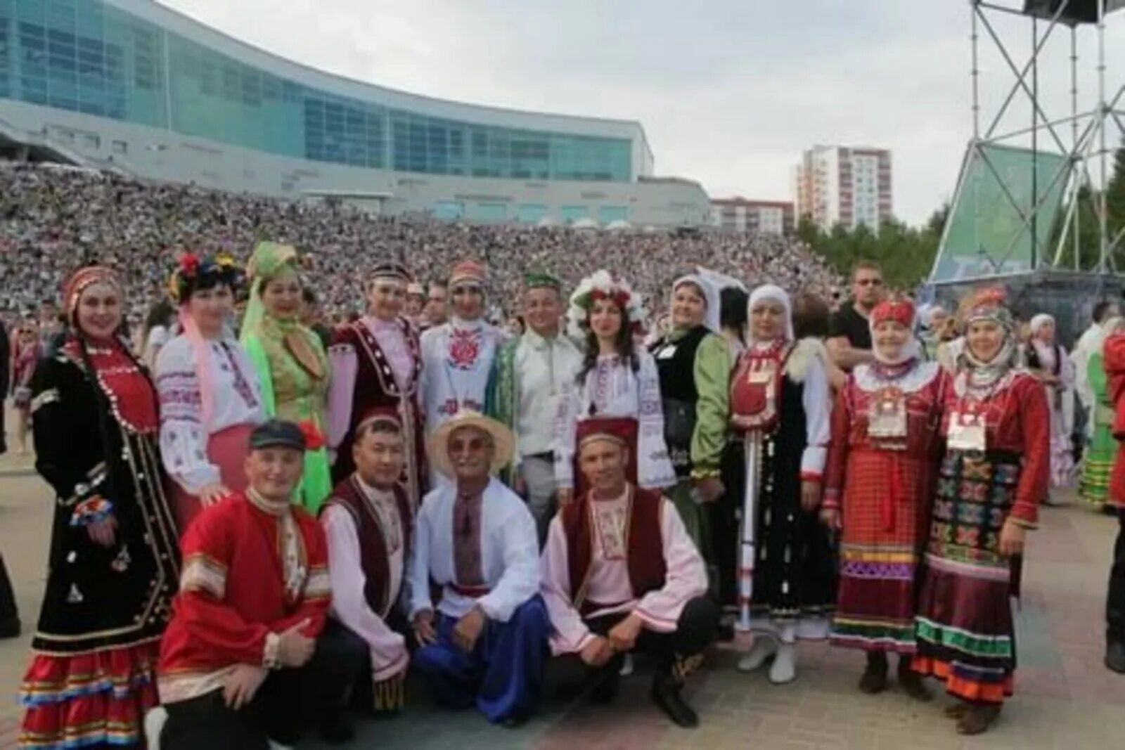 Народы Республики Башкортостан. Парад национальных костюмов в Уфе. Уфа башкиры. Народы Башкирии многонациональность.