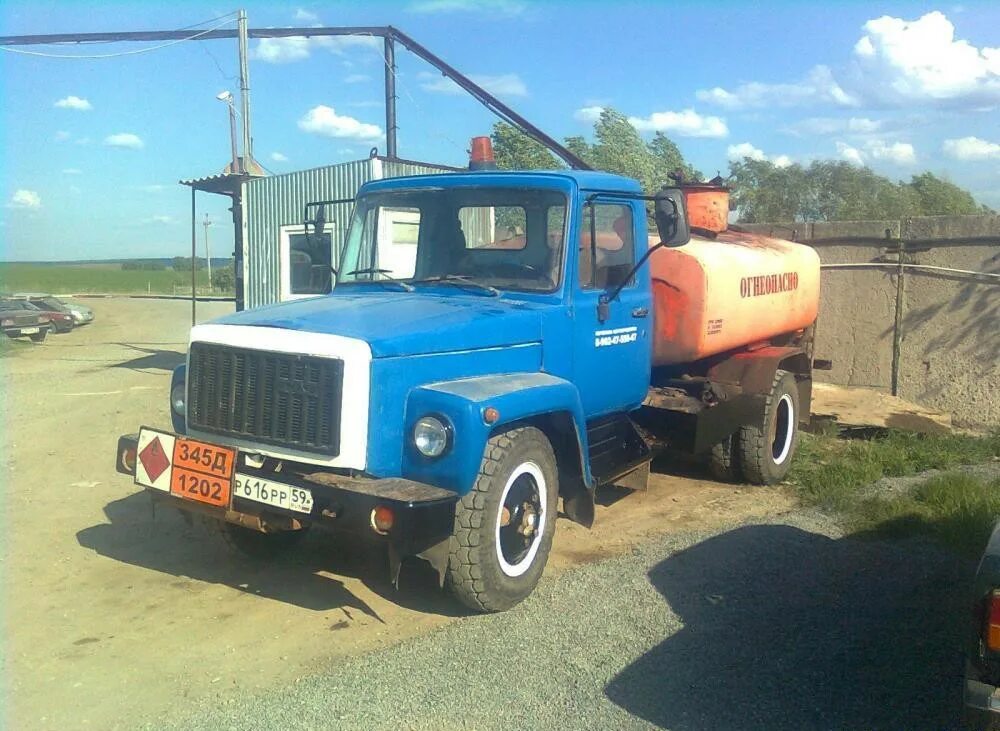 Газ 3307 бензовоз. Газ 3307 бензовоз. Газ 3307 топливозаправщик. Газ 3307 атз. Газ 53 топливозаправщик.