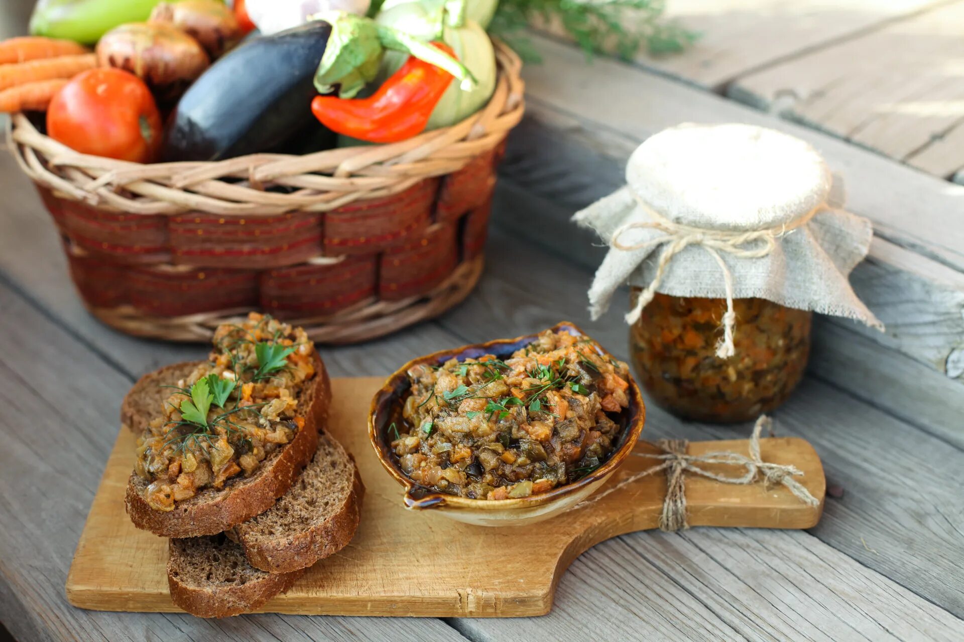 Икра овощная с грибами. Икра овощная с грибами. Икра из опят. Икра с грибами на зиму. Икра овощная с грибами.