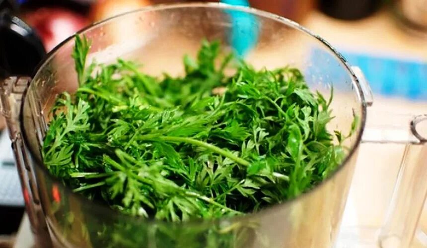 Мангольд белый. Ботва трава. Морковь с ботвой. Ботва. Морковь с ботвой.