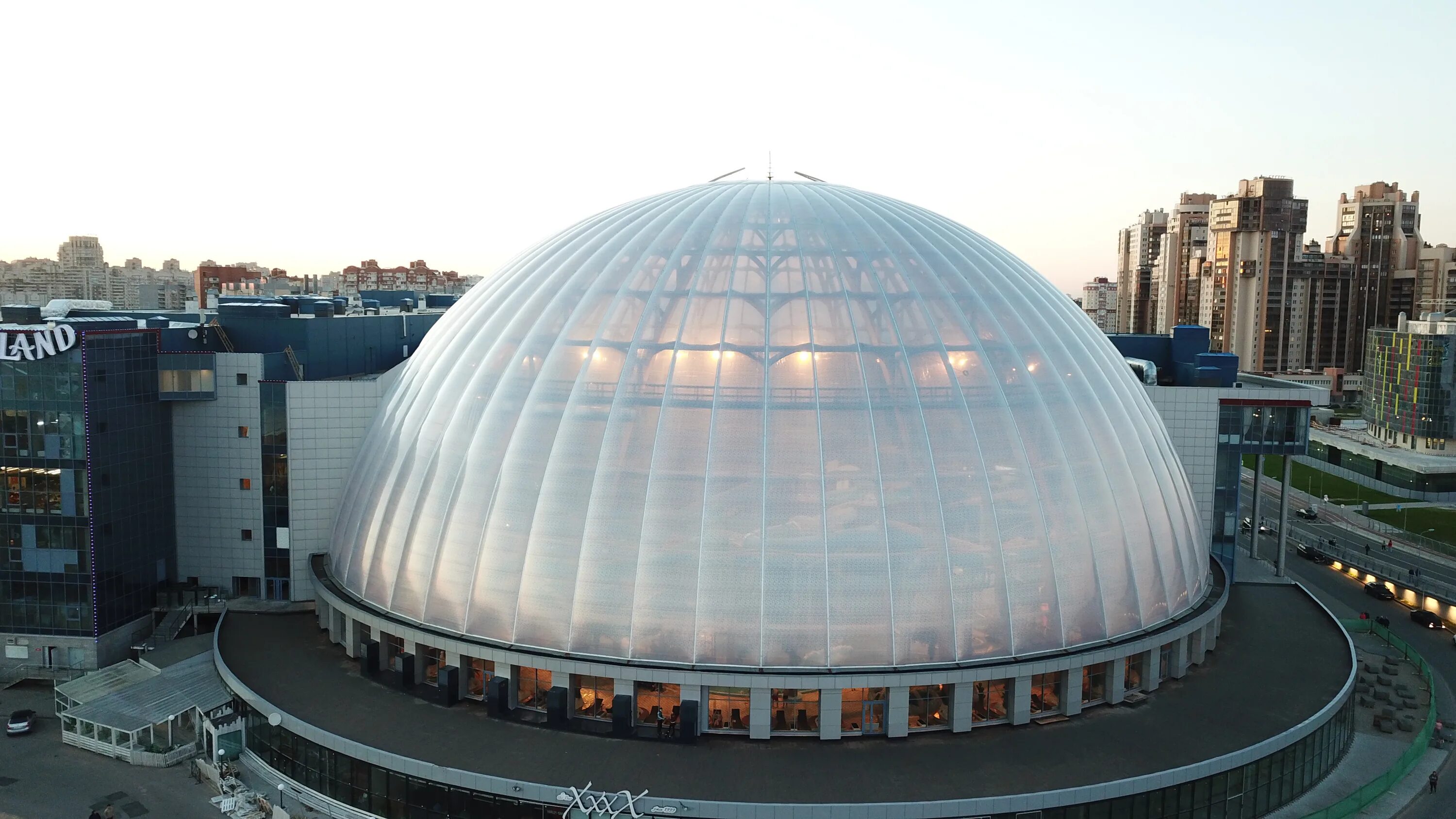 Питерлэнд тц. Санкт-петербург приморский проспект 72 питерлэнд. Торговый центр питерлэнд санкт-петербург. Питерлэнд парк 300 летия. Питерлэнд тц спб.