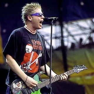 Dexter holland