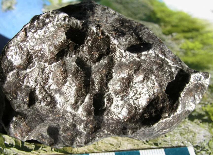 Метеорит 16. Метеорит аргентина 1576. метеорит кампо. айрон метеорит. металлокаменный метеорит.