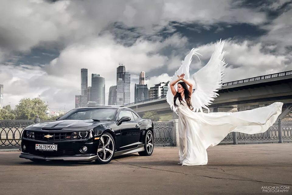 Крыло авто. Крыло автомобиля. Машина angel. Аэрография ангел. Инициал ди ае 86 крылья.