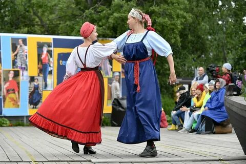 Народный костюм карелии женский