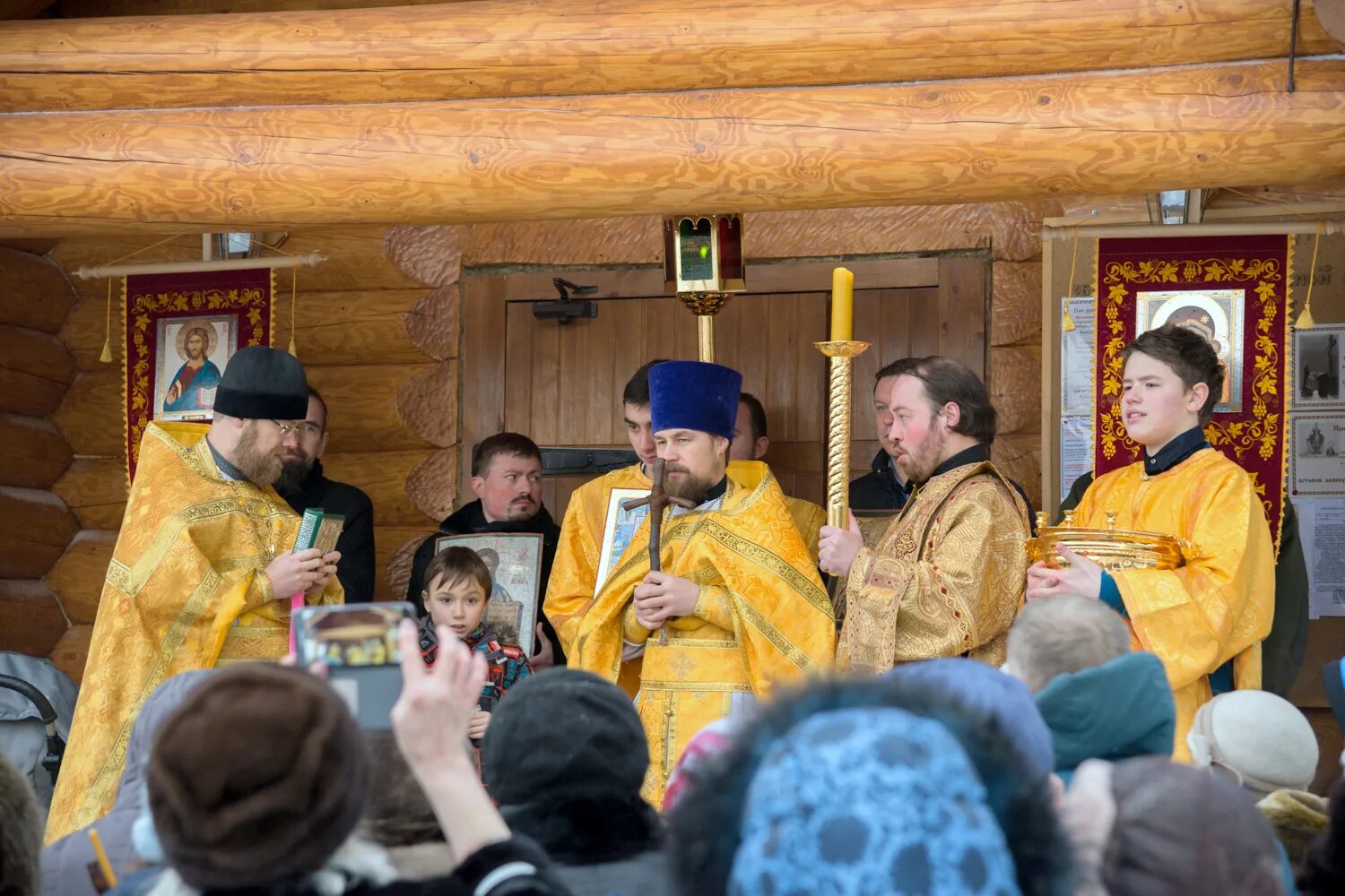 головинка храм святой нины. расписание храма равноапостольной нины. благодарственный молебен. храм святой нины в черемушках. молебен перед литургией что это.