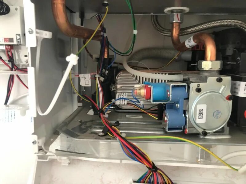 Газовый клапан бош 6000. Настройка газового клапана котла бош 6000. Схема котла bosch gaz 6000. Регулировка газового клапана котла аристон. Настройка газового клапана котла бош 6000.
