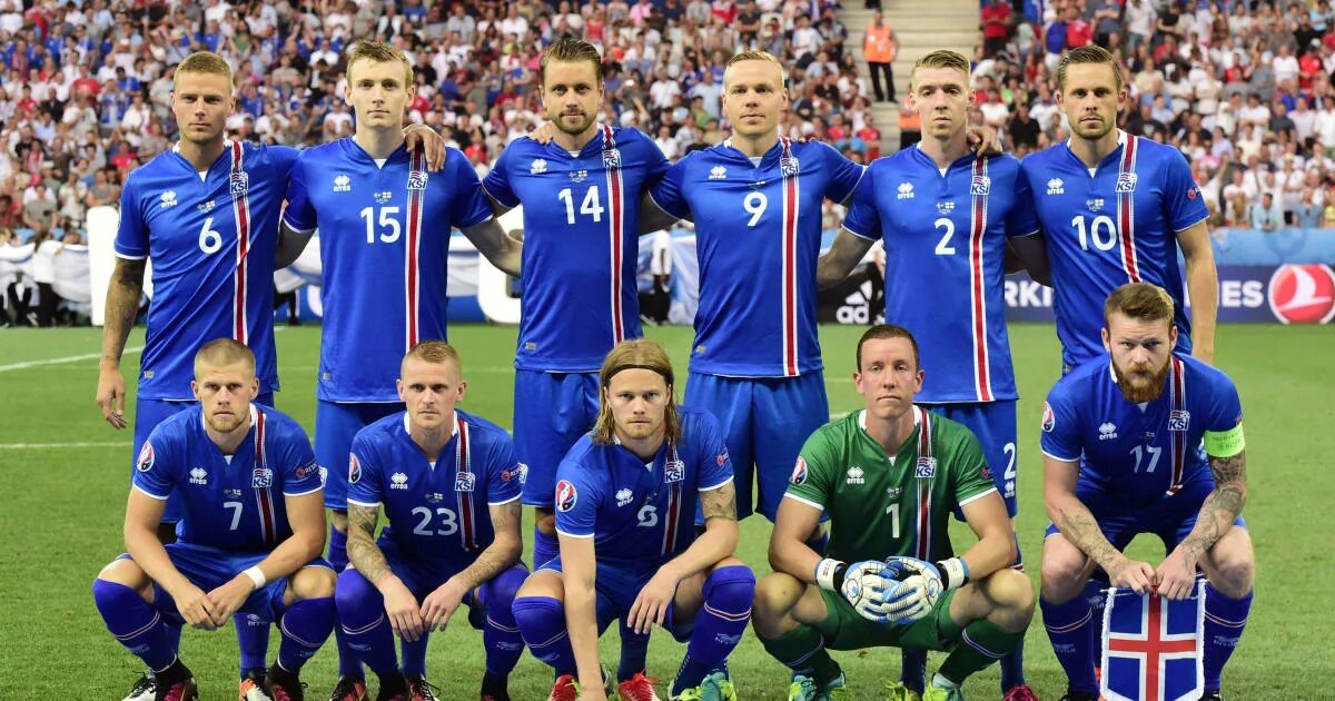 Исландия чемпионат европы. Сборная Исландии по футболу. Команда Исландии. Исландские футболисты. Игра сборной Исландии.