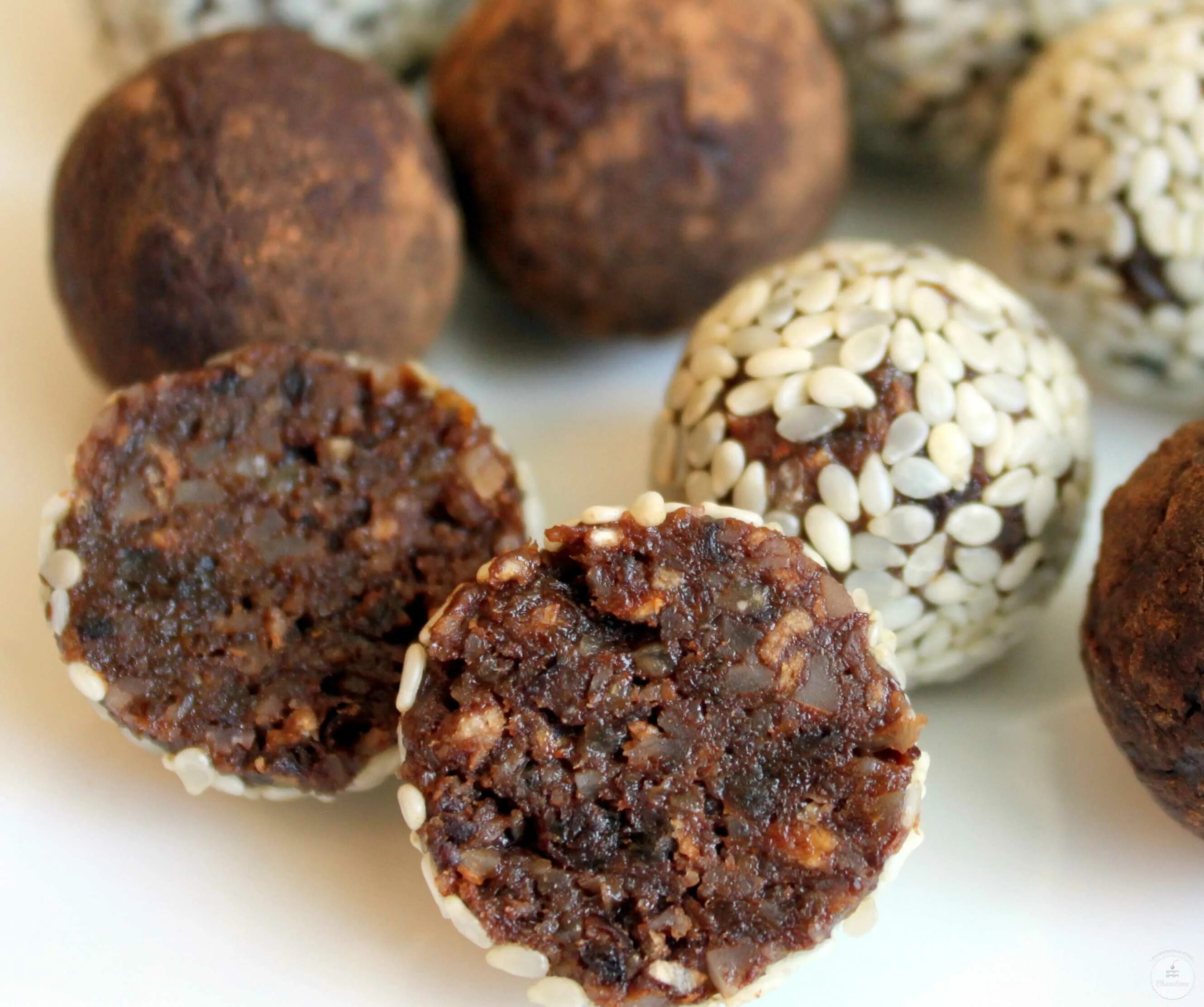 Конфетки для диабетиков. Полезные сладости. Сладости из сухофруктов. Сладости для диабетиков. Сыроедческие трюфели.