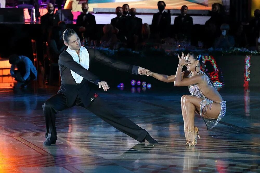 динамо 2024 бальные танцы. бальные танцы латина 2022. блэкпул бальные танцы 2000. Italian open championship 2023 ballroom dance. прически на турнир по бальным танцам.