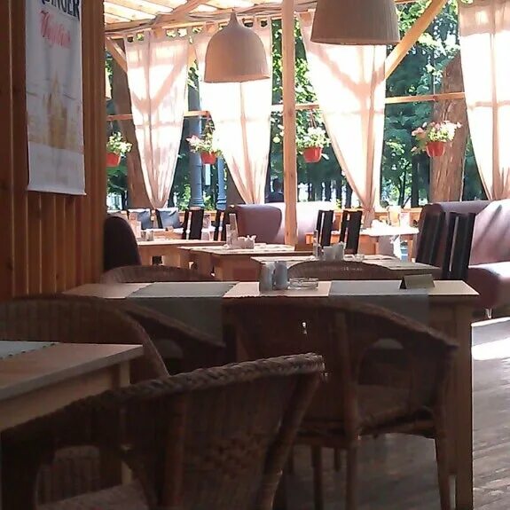 Ресторан веранда новомосковск пассаж. Кафе веранда новомосковск. Кафе веранда новомосковск. Старый баку рязанское ш. Веранда иваново ресторан.