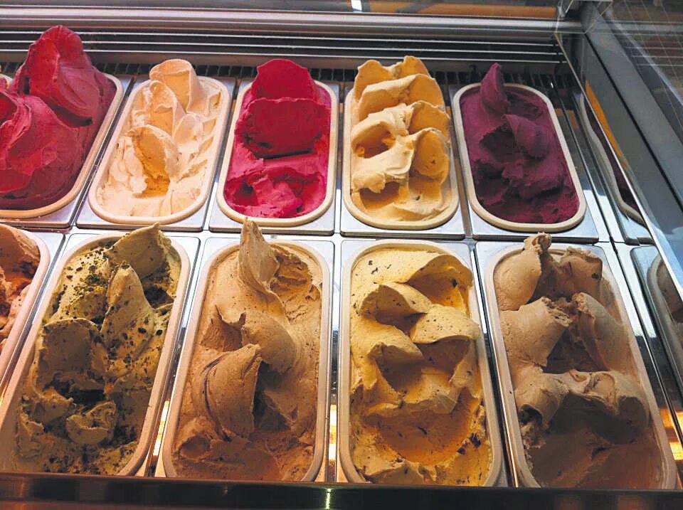 Дондурма мороженое в турции. Турецкое мороженое. Турецкое мороженое мараш. Как называется турецкое мороженое. Мараш дондурма.