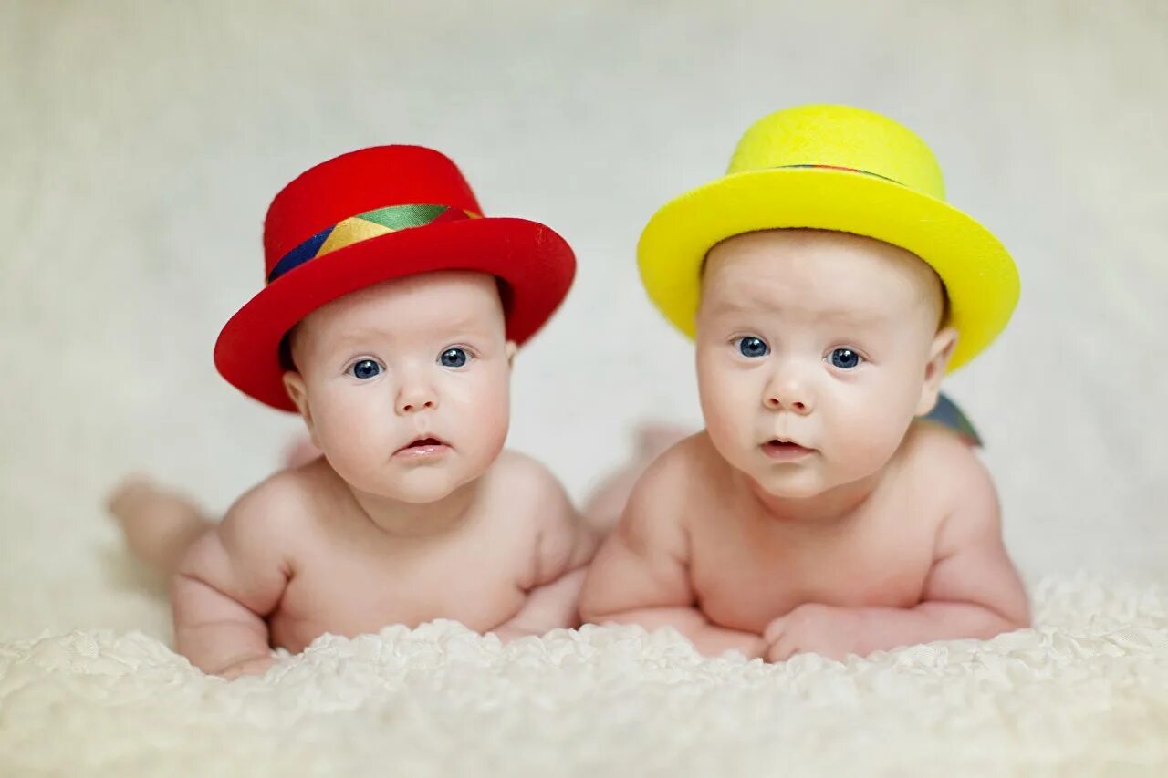 красивые ребятишки. красивые младенцы девочки. маленькие дети. детишки картинки. красивые малышки.