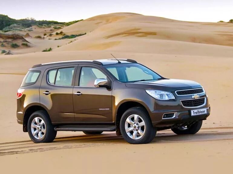 Кроссоверы и внедорожники всех марок цены. Chevrolet trailblazer 2013. Шевроле trailblazer 2013. Chevrolet trailblazer 2014. Chevrolet trailblazer 2012.