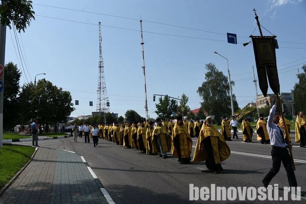 Крестный ход в Белгороде. Когда покажут по телевизору крестный ход в Белгороде.