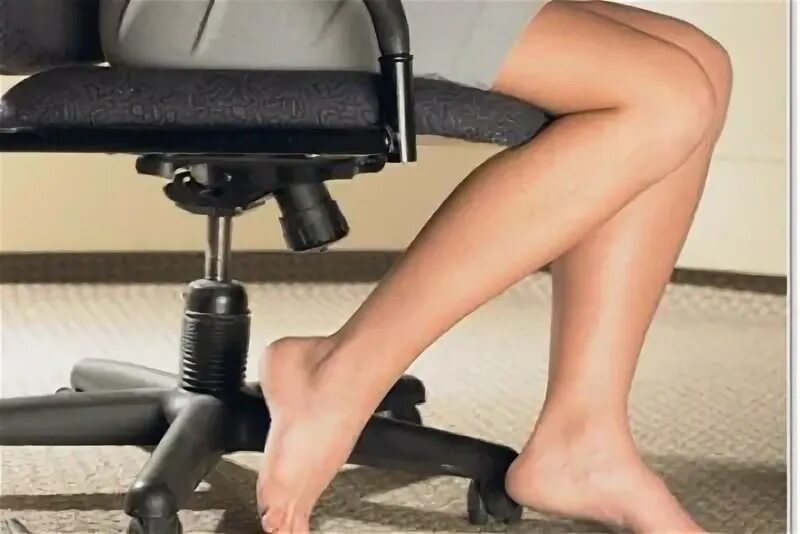 Почему отекают ноги и что делать. Отекают ноги после сидячей работы что делать. Причины отеков конечностей. Сильно отекают ноги при сидячей работе. Отеки ног при сидячей работе.