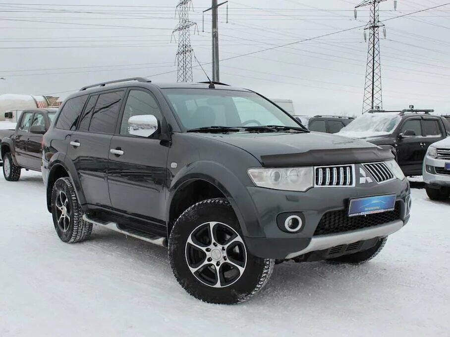 паджеро спорт 2 механика. 5. Mitsubishi pajero sport 2. 5. мицубиси паджеро спорт 2008 черный.