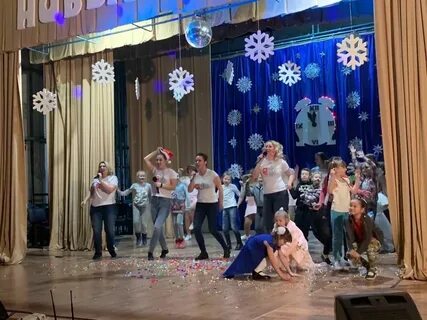 Новогодний концерт в доме культуры
