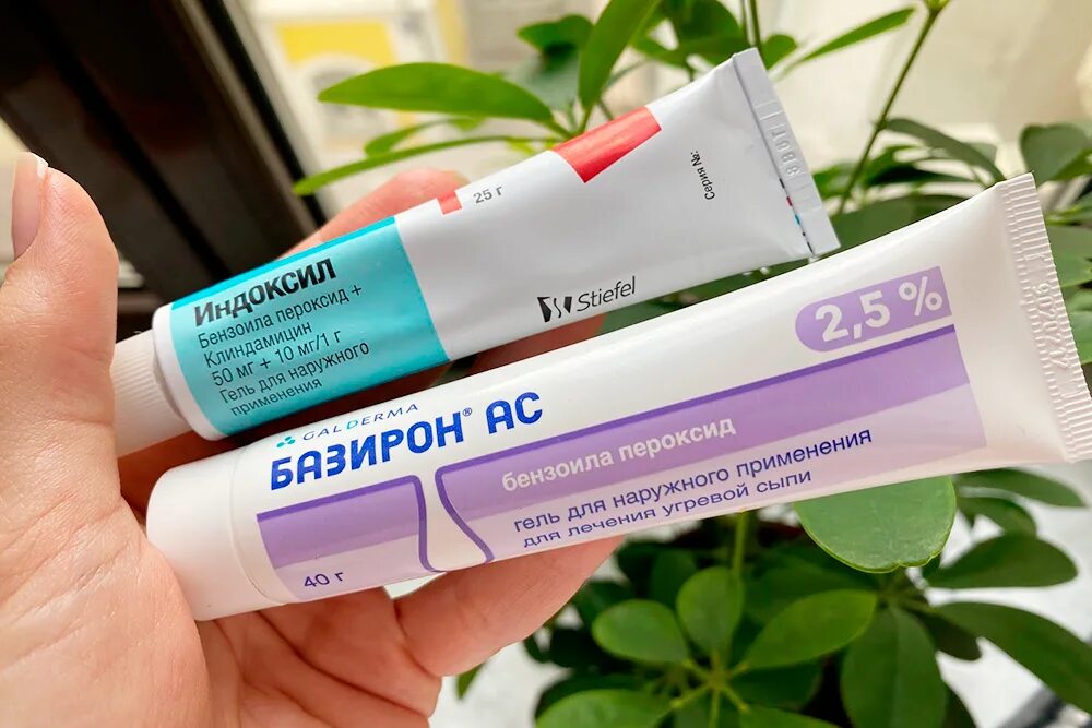 Benzoyl peroxide. Бензоила пероксид (benzoyli peroxydum). адапален + бензоила пероксид (adapalenum + benzoyli peroxydum). бензоил пероксид мазь. бензоила пероксид и клиндамицин.
