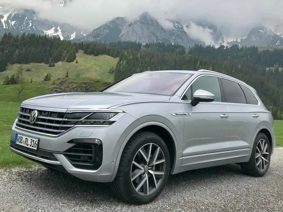 Volkswagen touareg 2018. Фольксваген Туарег 2018. Новый Фольксваген Туарег 2018. Volkswagen Туарег 2018. Фольксваген Туарег 2018 белый.