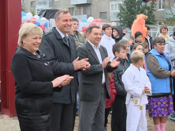 Погода на неделю в пятницком белгородской. Пятницкое Волоконовский район. Депутаты поселков Пятницкое Волоконовского района. Поселок Пятницкое Белгородская область. Администрация Пятницкое Волоконовского района.