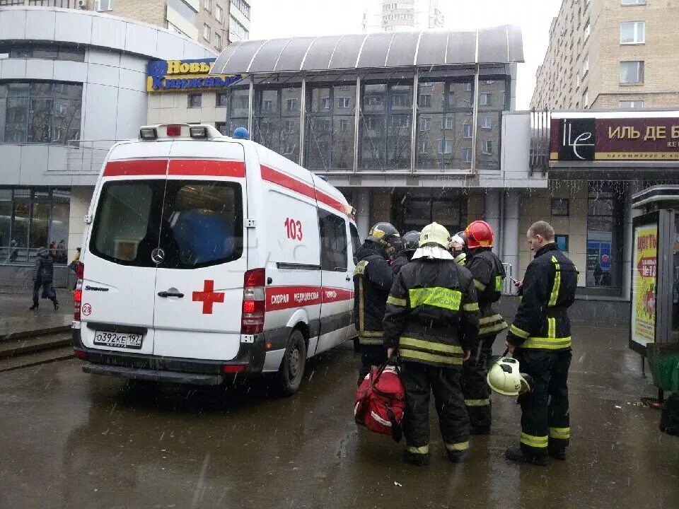 Что сегодня произошло в московском метро. Аварии метрополитена в Москве. ЧП на зеленой ветке метро. ЧП.