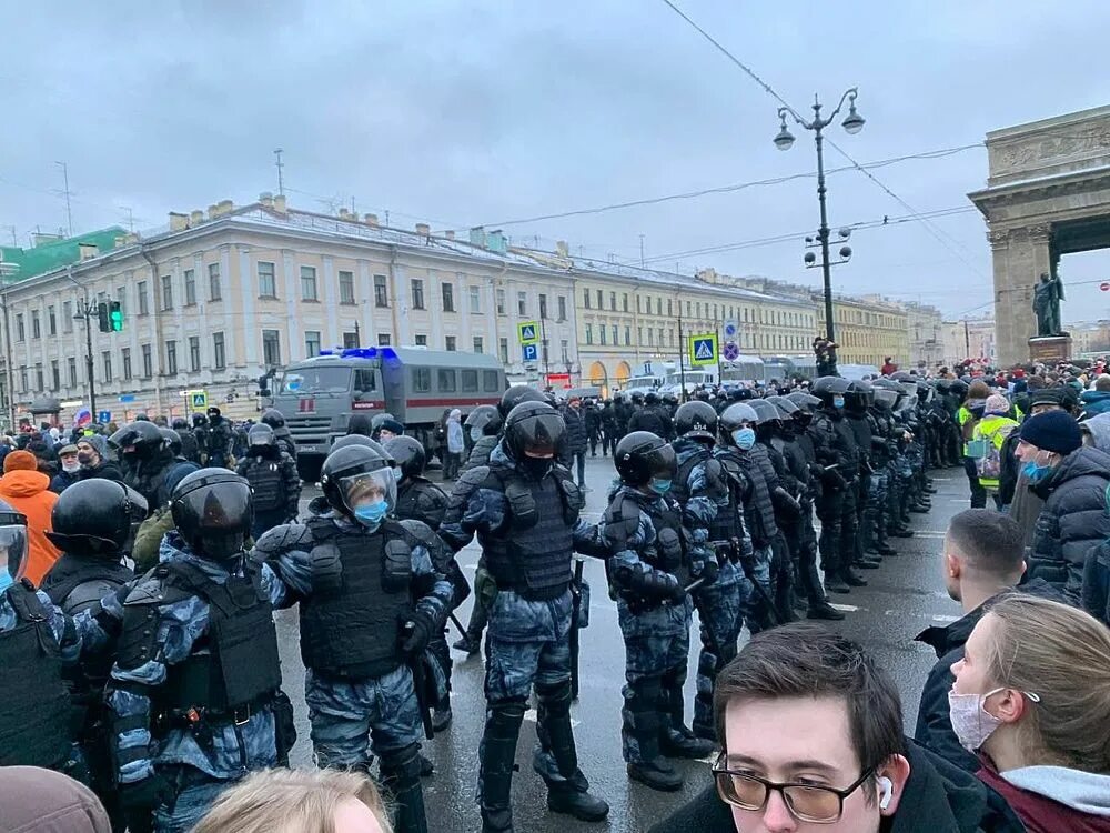 Какая сегодня санкт петербург. Митинг 2021 в Санкт Петербурге. Митинг 23 января 2021 Санкт Петербург. Митинг в поддержку Навального в Санкт-Петербурге 2021.