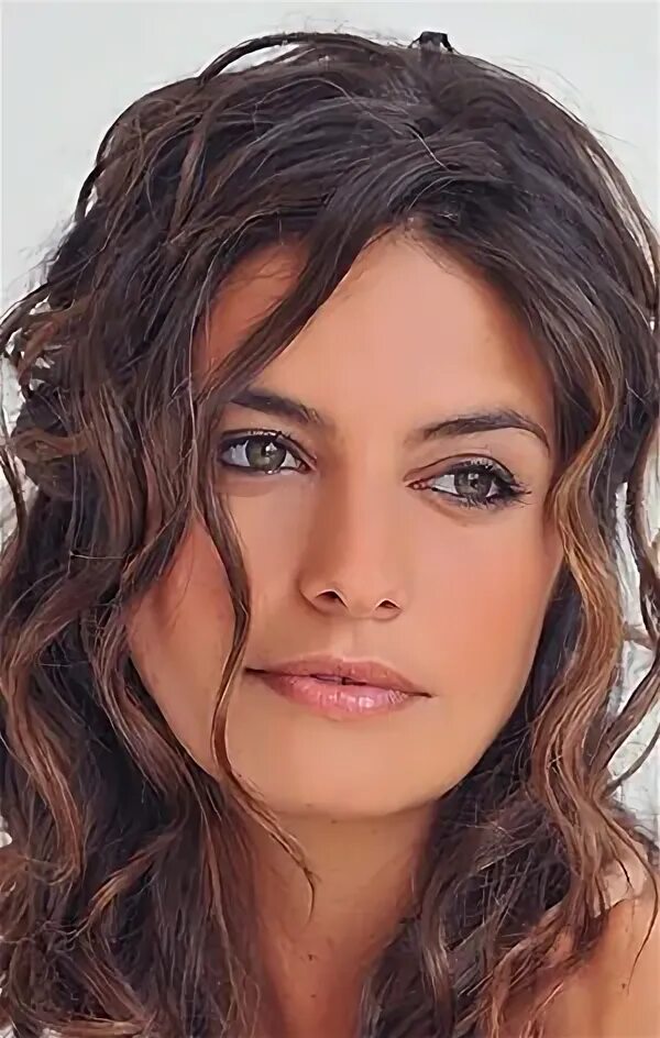 Летиция мило. Актриса дина мусави. Летиция мило горячие. Летиция фавар. Laetitia freling.