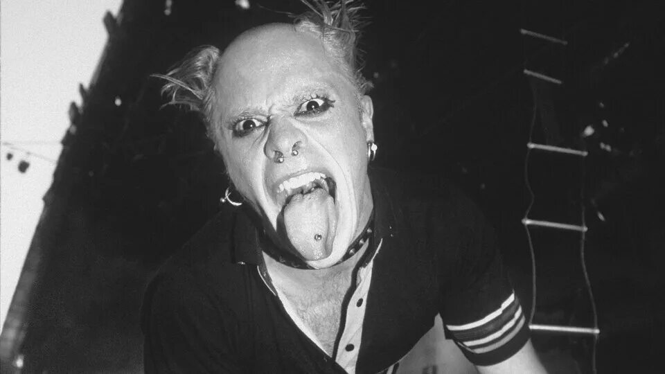 Флинт 5 букв. Солист группы prodigy. группа the prodigy 1990. the prodigy кит флинт. группа продиджи кейт флинт.