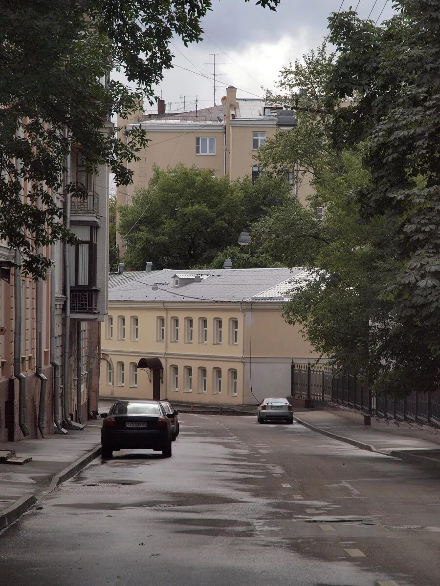 Москва малый златоустинский переулок 3. Малый Златоустинский переулок д.2 Москва. Златоустовский переулок в Москве. Малый Златоустинский переулок. Малый Комсомольский переулок Москва.