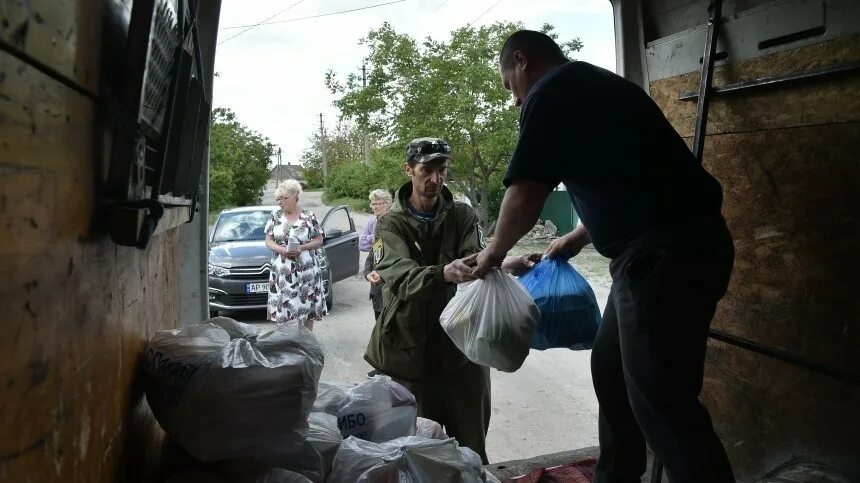 Известия главное выпуски. Самый криминальный поселок в России. Гуманитарная помощь военным Вериговка. Продовольствие в России.