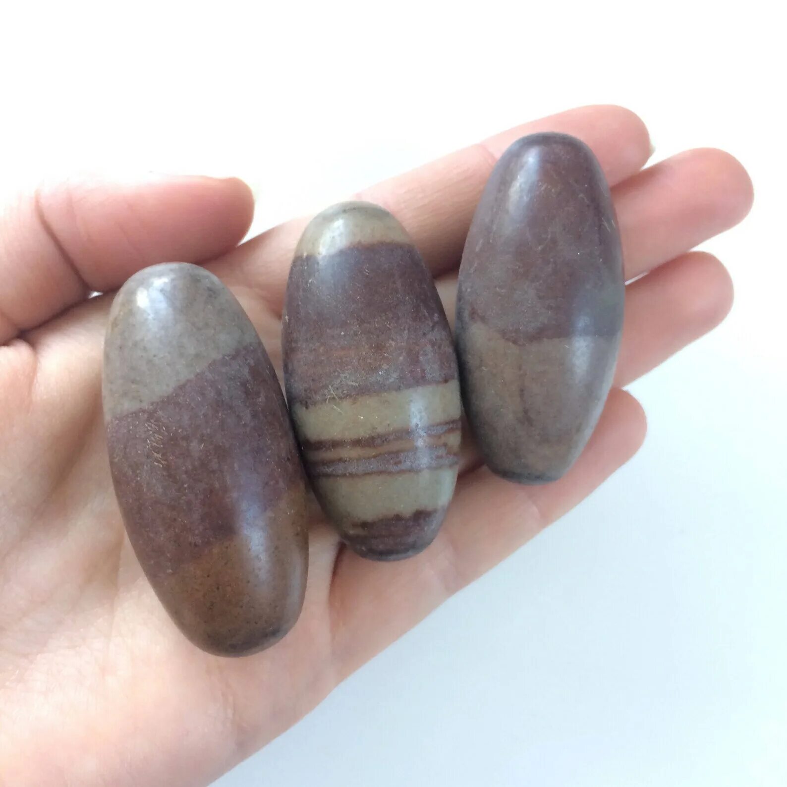 Камень шивы. Шивалингам камень. Шивалингам камень шивы. Шивалингам камень. Камень шивы.