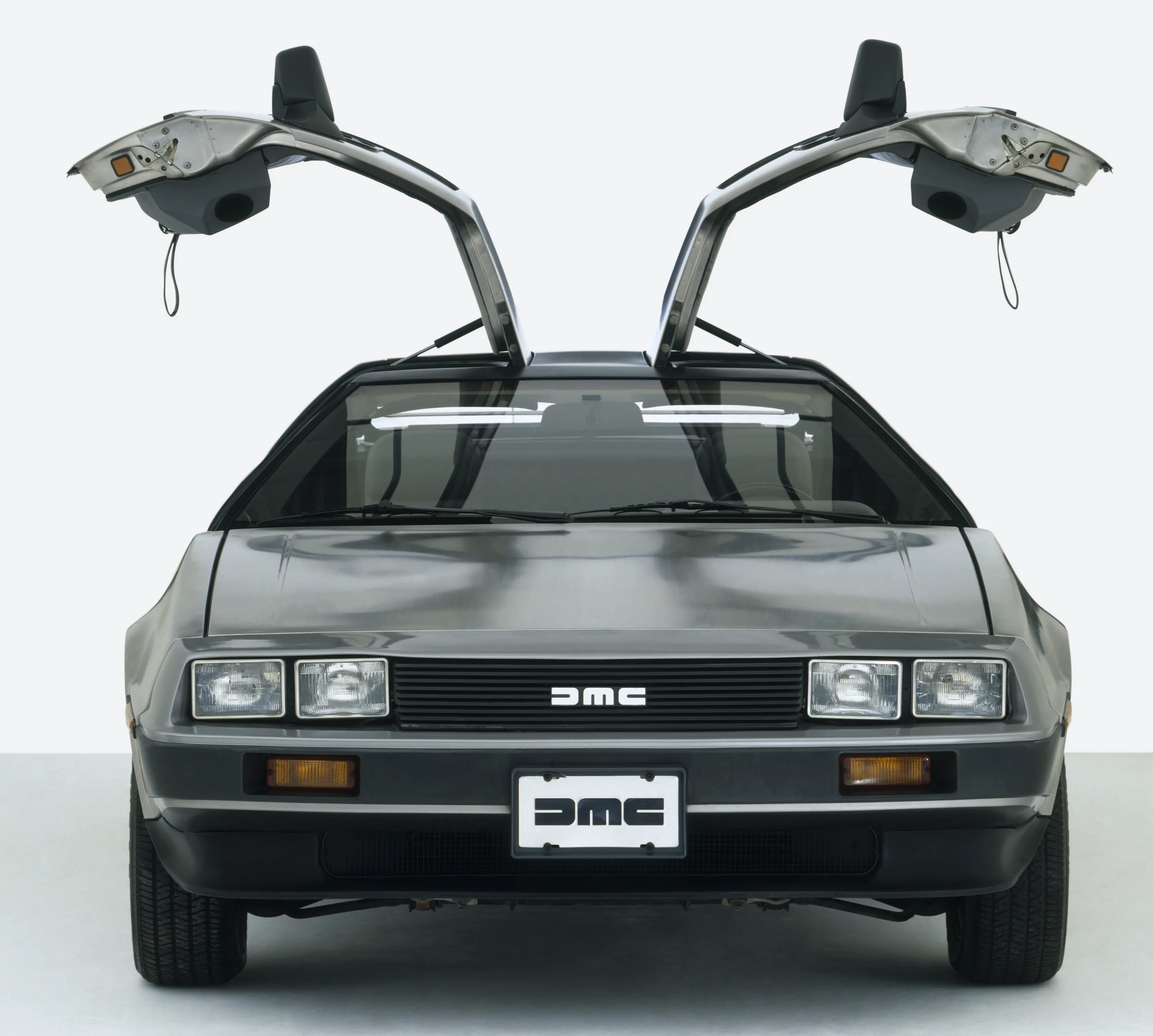 Future mark. DELOREAN DMC-12. Делориан DMC 12. Машина Делориан ДМС 12. Делориан ДМС 12 2021.