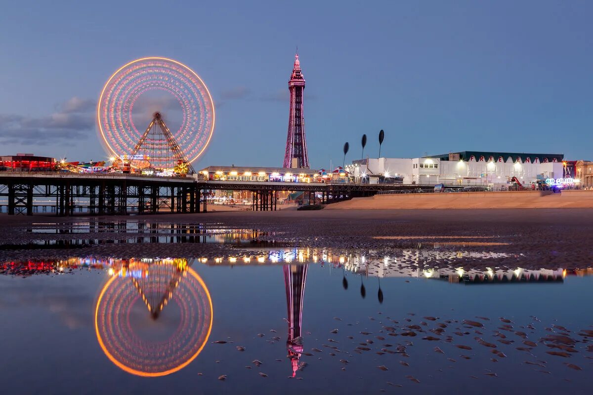 Майти блэкпул ламбои. Blackpool Англия. Блэкпул город. Winter Gardens Блэкпул. Blackpool Tower.