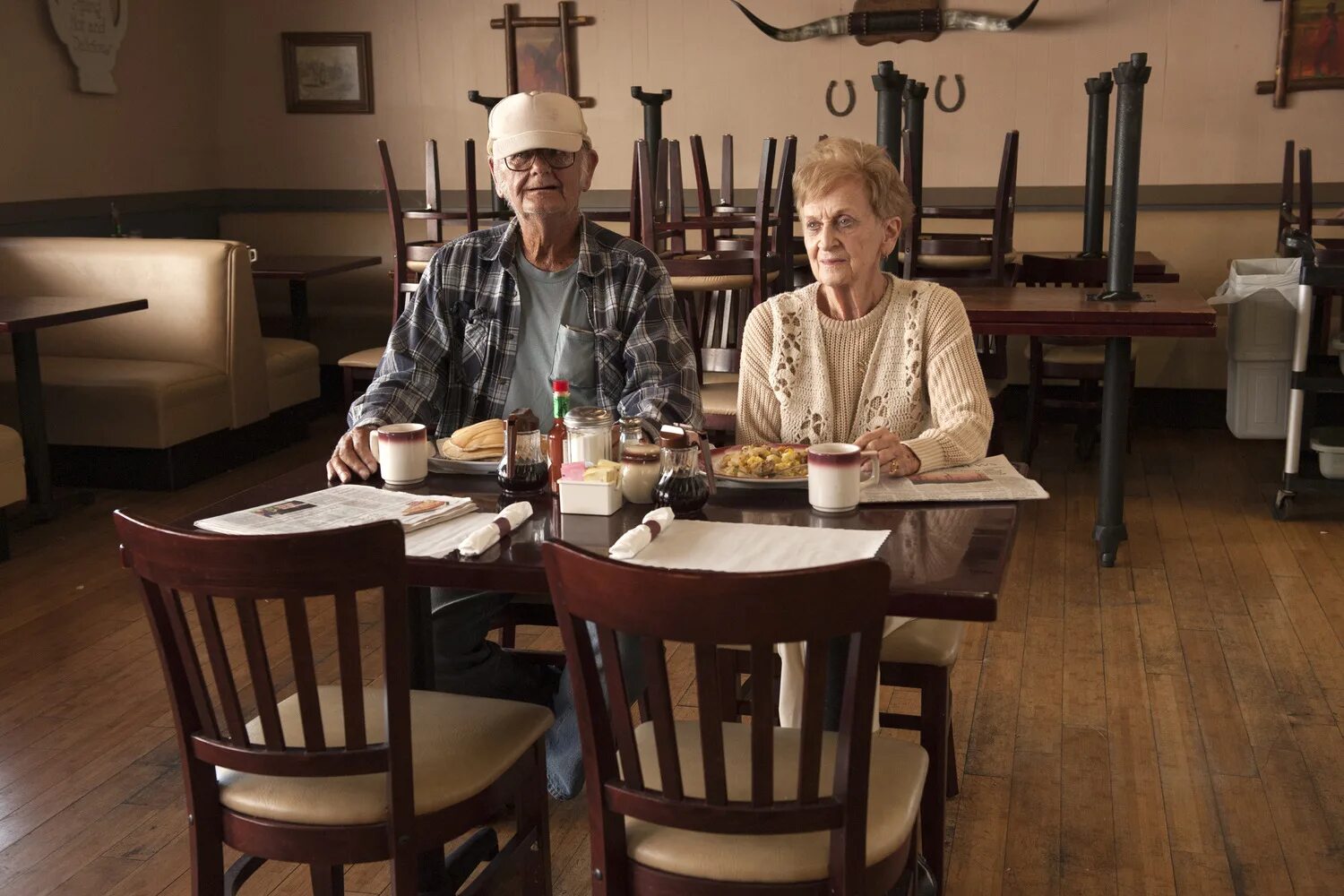 Твин пикс 1990. Твин пикс сериал 2017. Твин пикс сериал 1 сезон. Детектив купер твин пикс 3 сезон. Кадры из твин пикс 3 сезон.