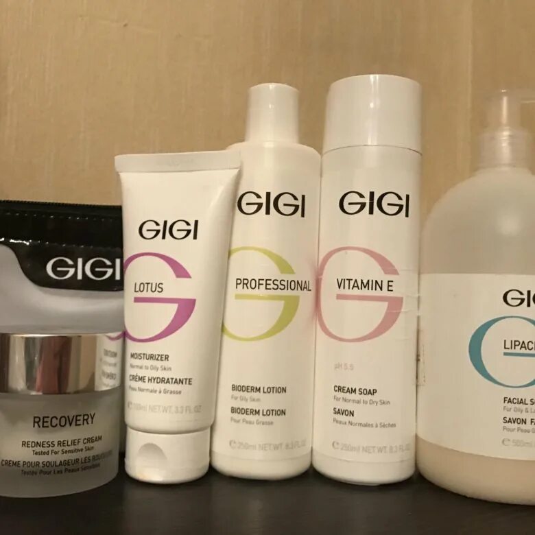 Крем gigi купить. Gigi косметика. Gigi косметика пенка. Аксессуары Gigi Cosmetic.