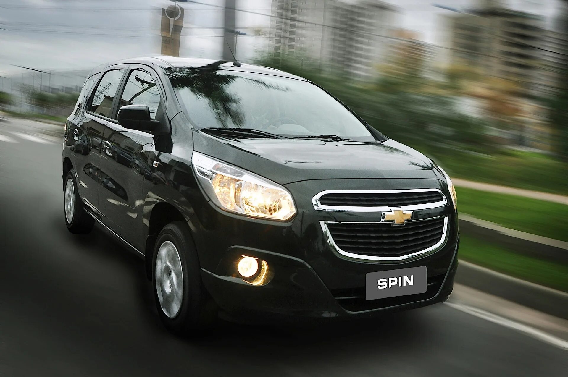 Шевроле чья сборка. Chevrolet Spin 2021. Chevrolet Spin 2020. Chevrolet Модельный ряд 2012. Chevrolet Cobalt 2017.