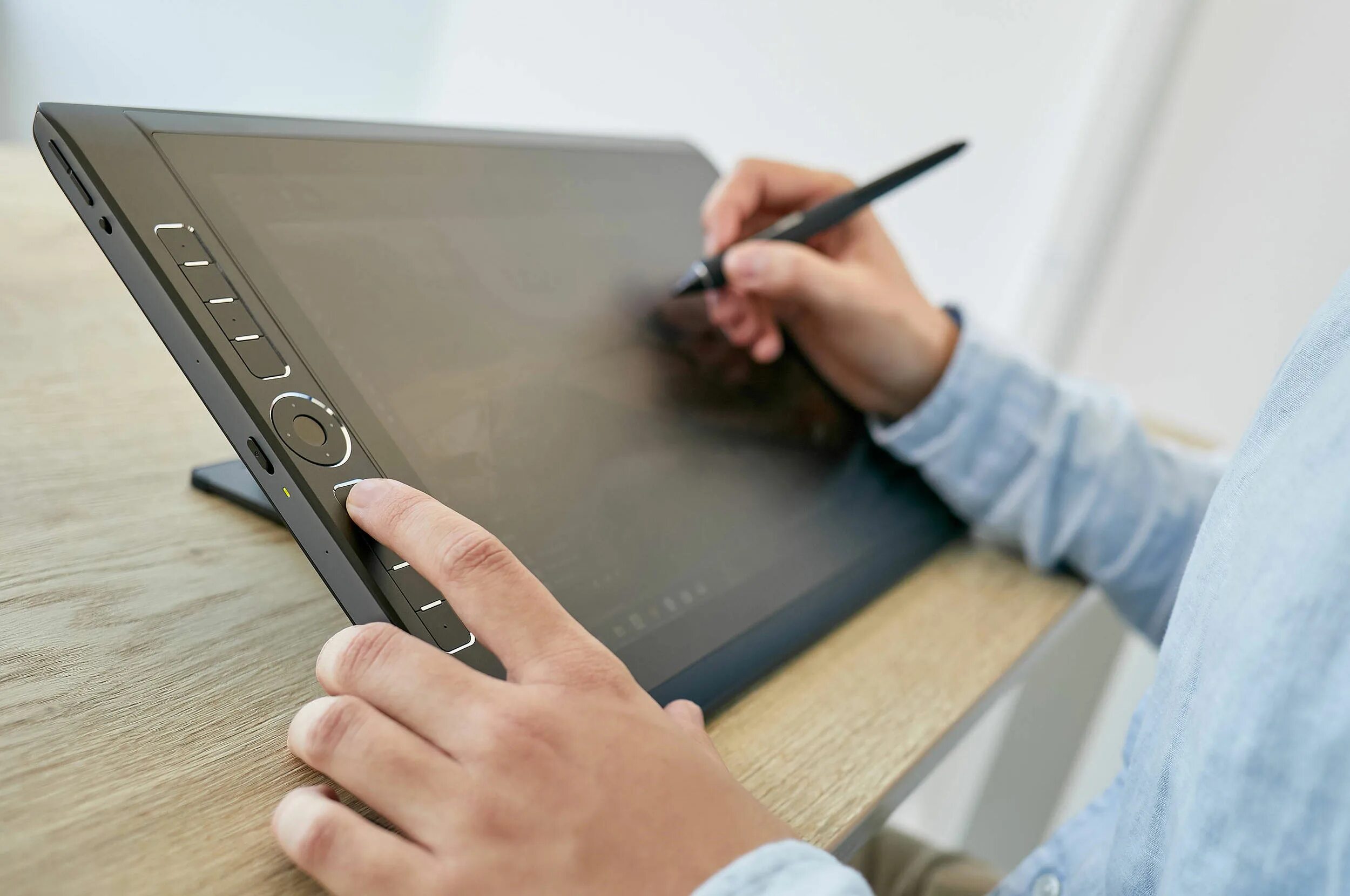 Wacom mobile studio. Wacom mobilestudio pro. mobilestudio pro 16. планшетный пк wacom mobile studio pro 16 512gb.