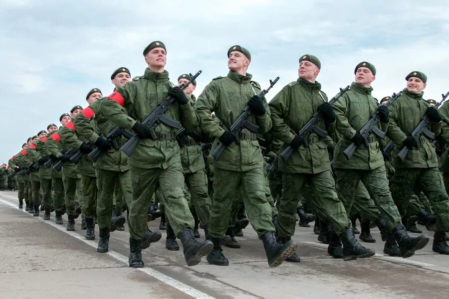 Вв военное. Солдат Российской армии. Современная армия. Строй солдат. Российские войска.
